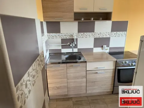 Izdavanje, garsonjera, 28m², Sajmište, Novi Sad - image 8