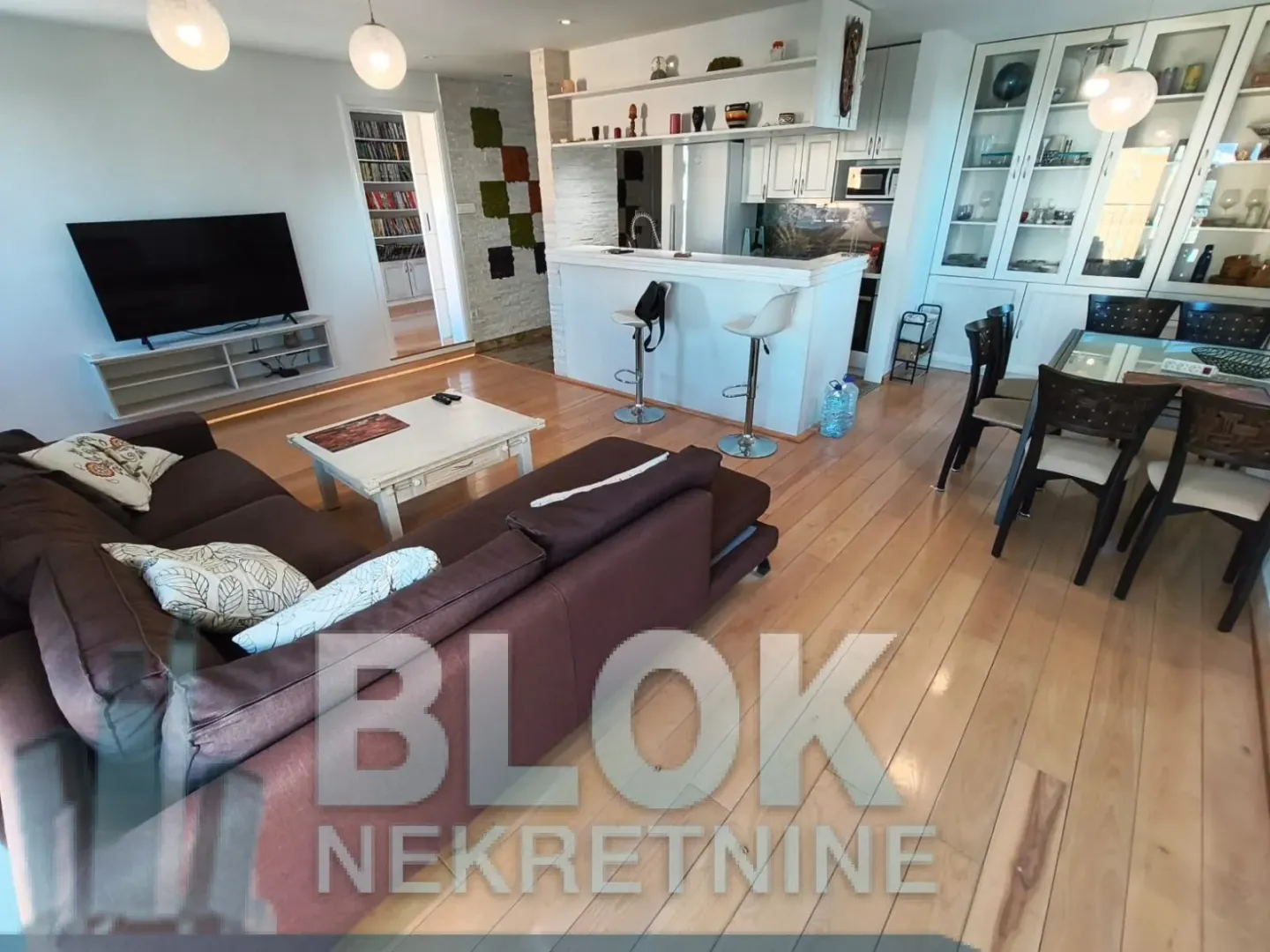 Rent, three bedroom apartment, 90m², Blok 5, Podgorica