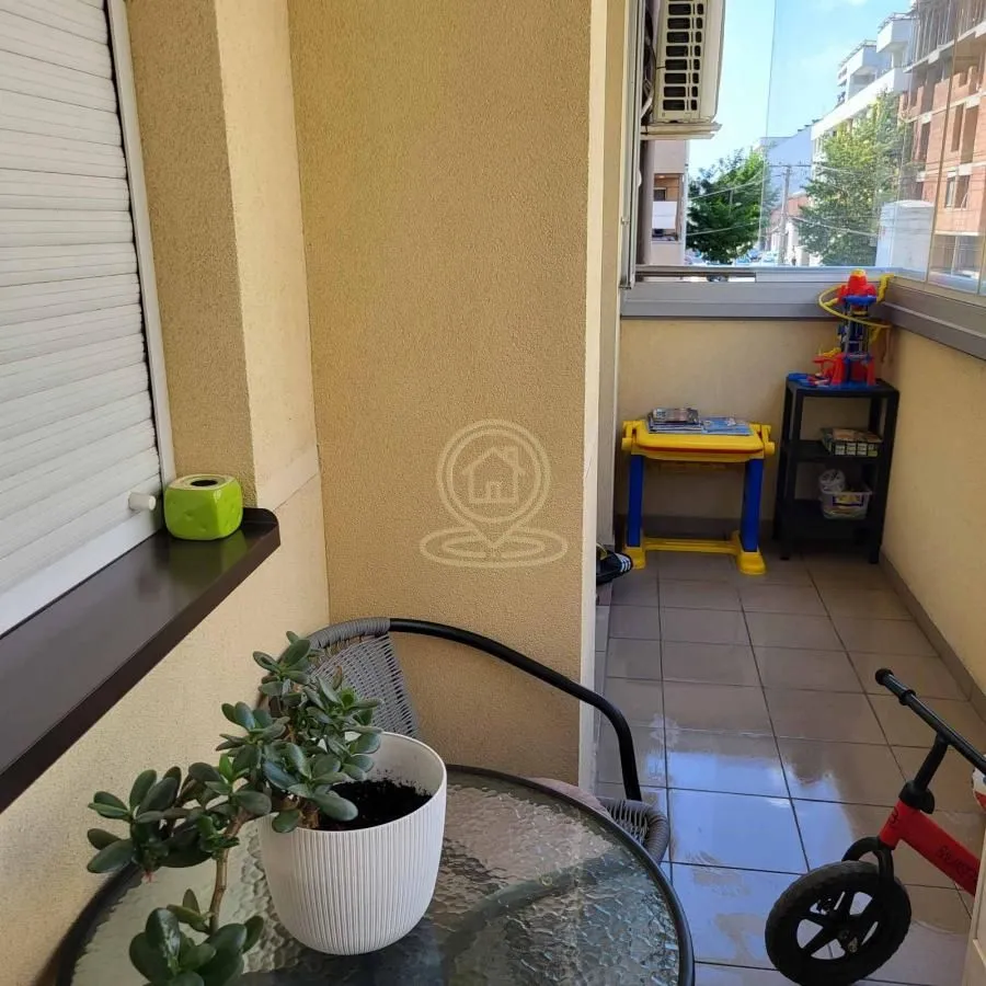 Izdavanje, trosoban stan, 56m², Podbara, Novi Sad Sve Podlokacije