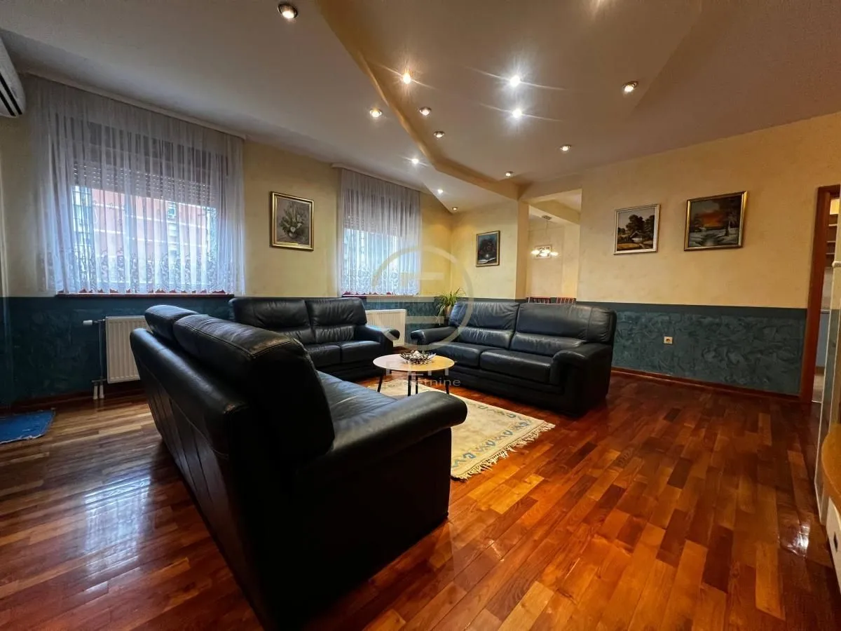 Izdavanje, trosoban stan, 85m², Sajmište, Novi Sad