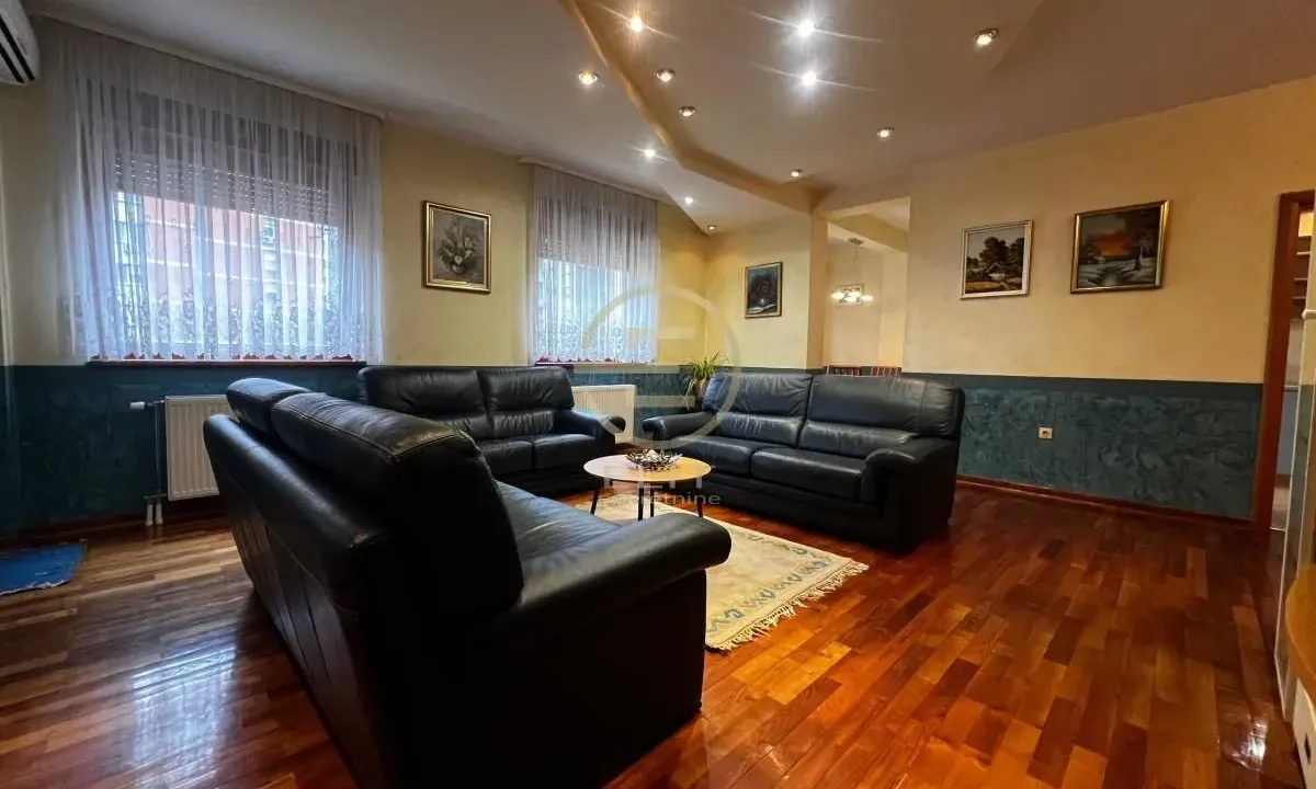 Izdavanje, trosoban stan, 85m², Sajmište, Novi Sad