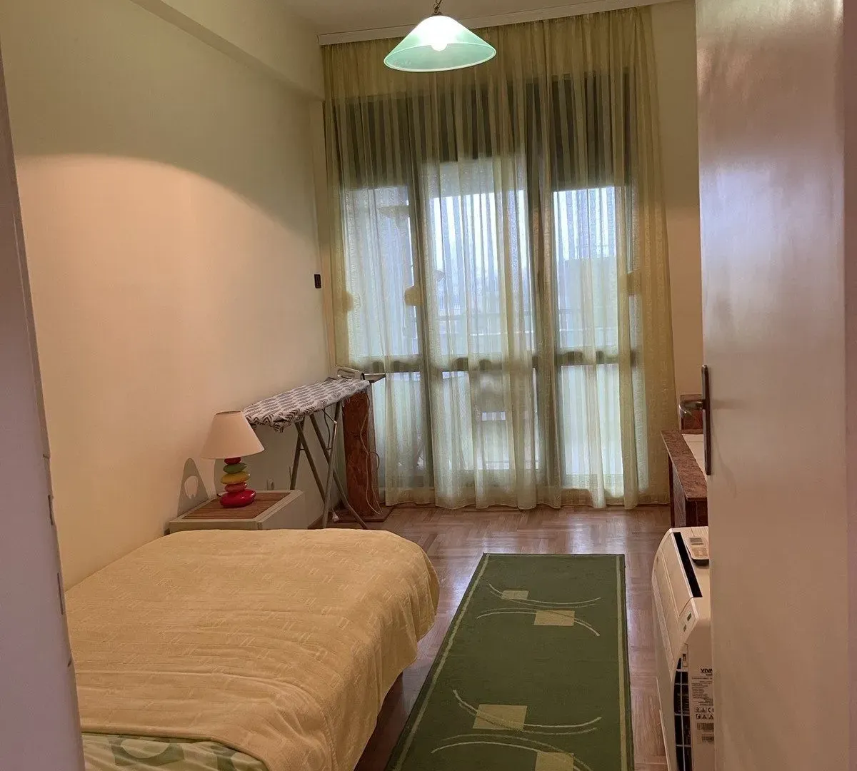 Izdavanje, dvosoban stan, 76m², Centar, Podgorica