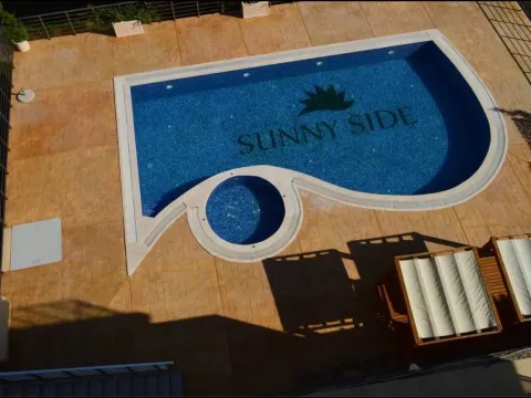 Prodaja, dvosoban stan, 72m², Bečići, Budva - image 1