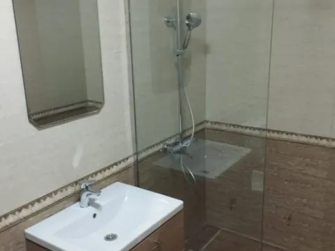 Izdavanje, dvosoban stan, 80m², Stari Aerodrom, Podgorica - image 2