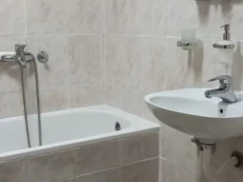 Izdavanje, garsonjera, 34m², Golubovina, Budva - image 12