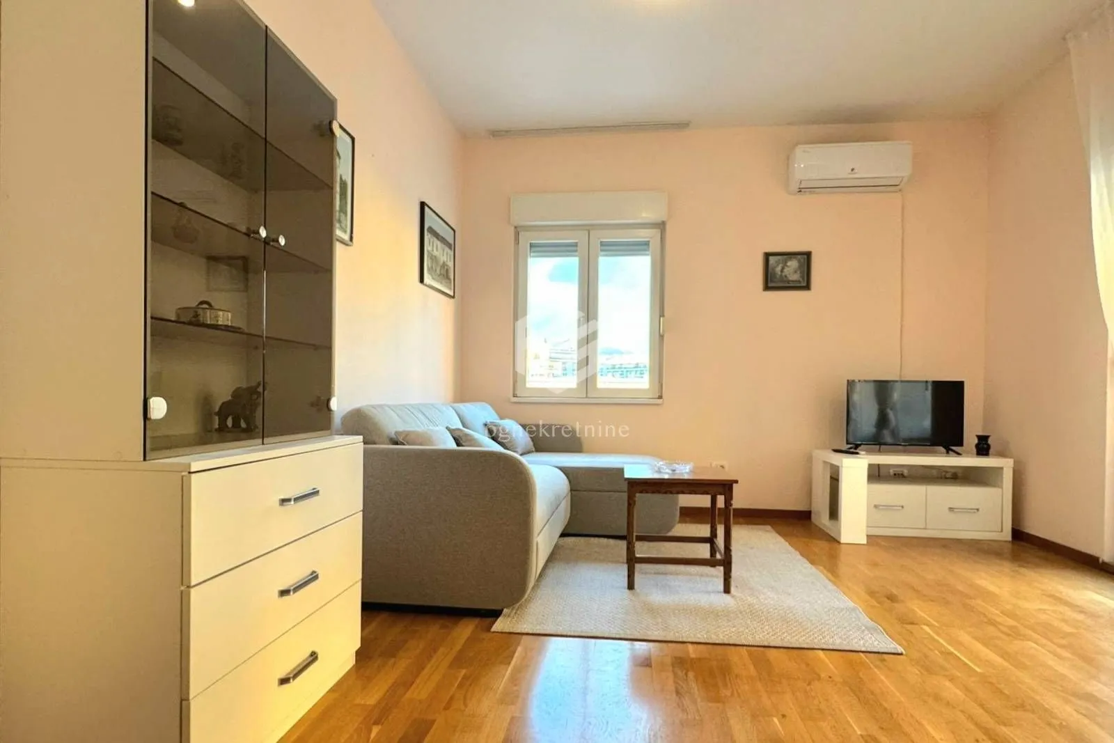 Rent, one bedroom apartment, 50m², City Kvart, Podgorica