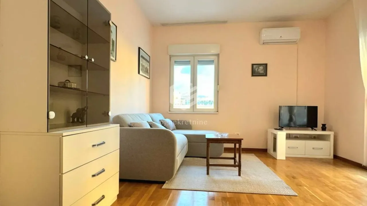 Rent, one bedroom apartment, 50m², City Kvart, Podgorica