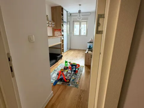 Prodaja, dvosoban stan, 72m², Centar, Bar - image 14