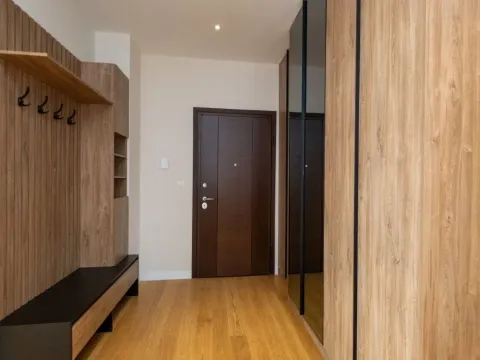 Izdavanje, četvorosoban stan, 127m², Master Kvart, Podgorica - image 5