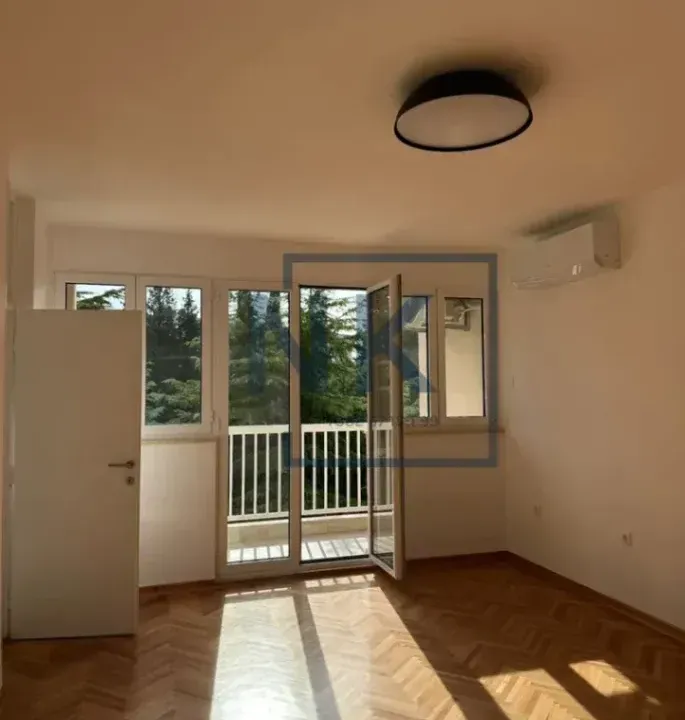 Rent, two bedroom apartment, 75m², Drpe Mandića, Podgorica