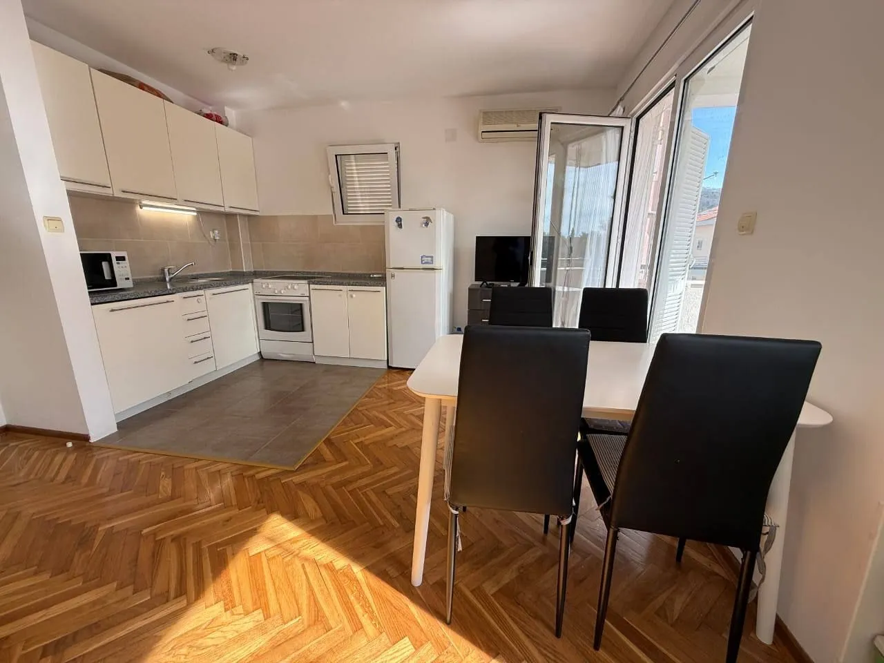 Sale, one bedroom apartment, 43m², Petrovac, Budva