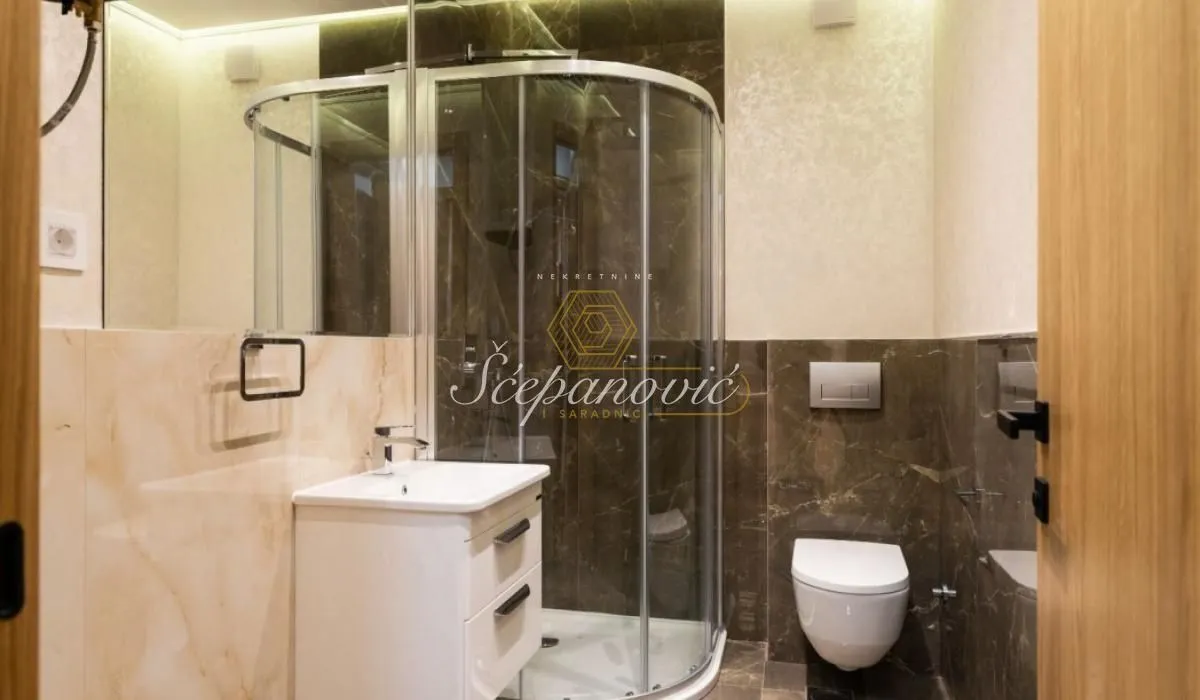 Sale, apartment, 159m², Crveni Krst, Beograd