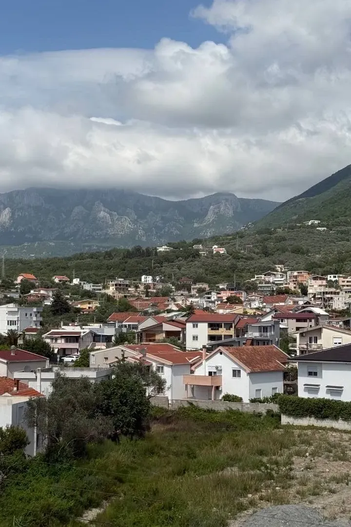 Prodaja, dvosoban stan, 60m², Bjeliši, Bar