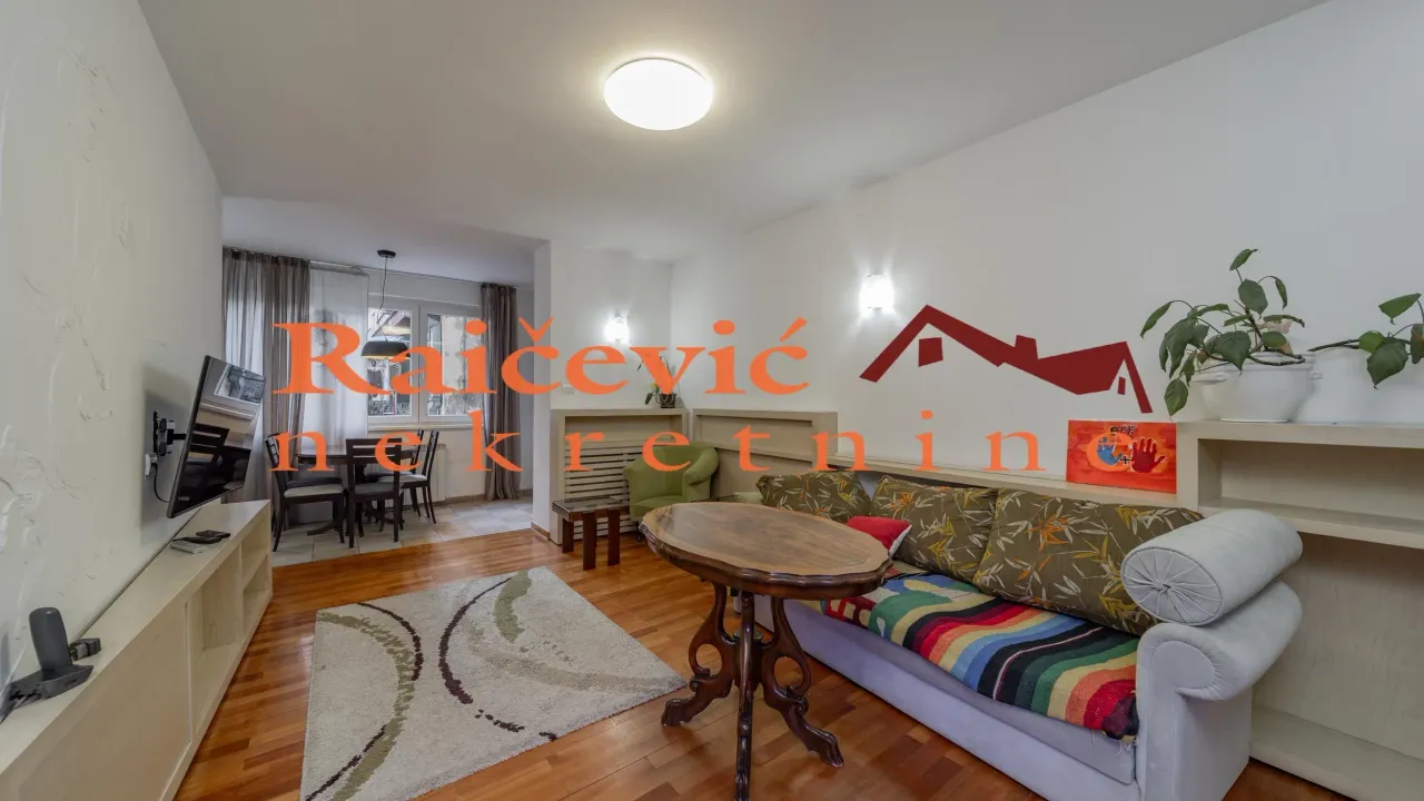 Prodaja, četvorosoban stan, 89m², Stari Grad, Beograd