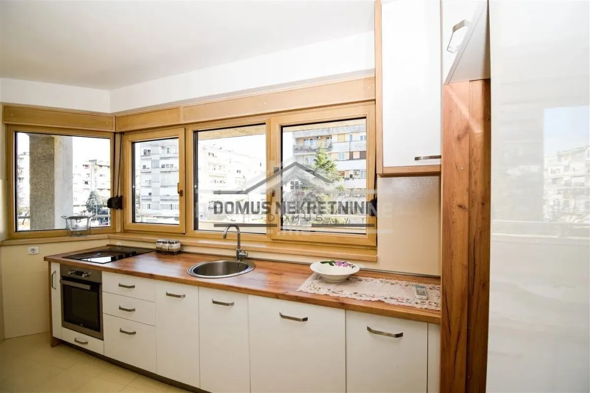 Rent, three bedroom apartment, 150m², Preko Morače, Podgorica