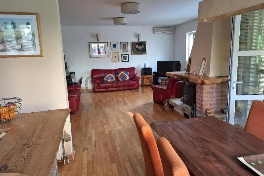 Sale, house, 180m², Jajinci, Voždovac Sve Podlokacije