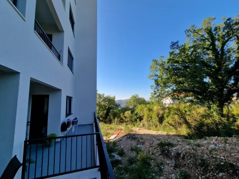 Izdavanje, jednosoban stan, 42m², Bečići, Budva - image 11