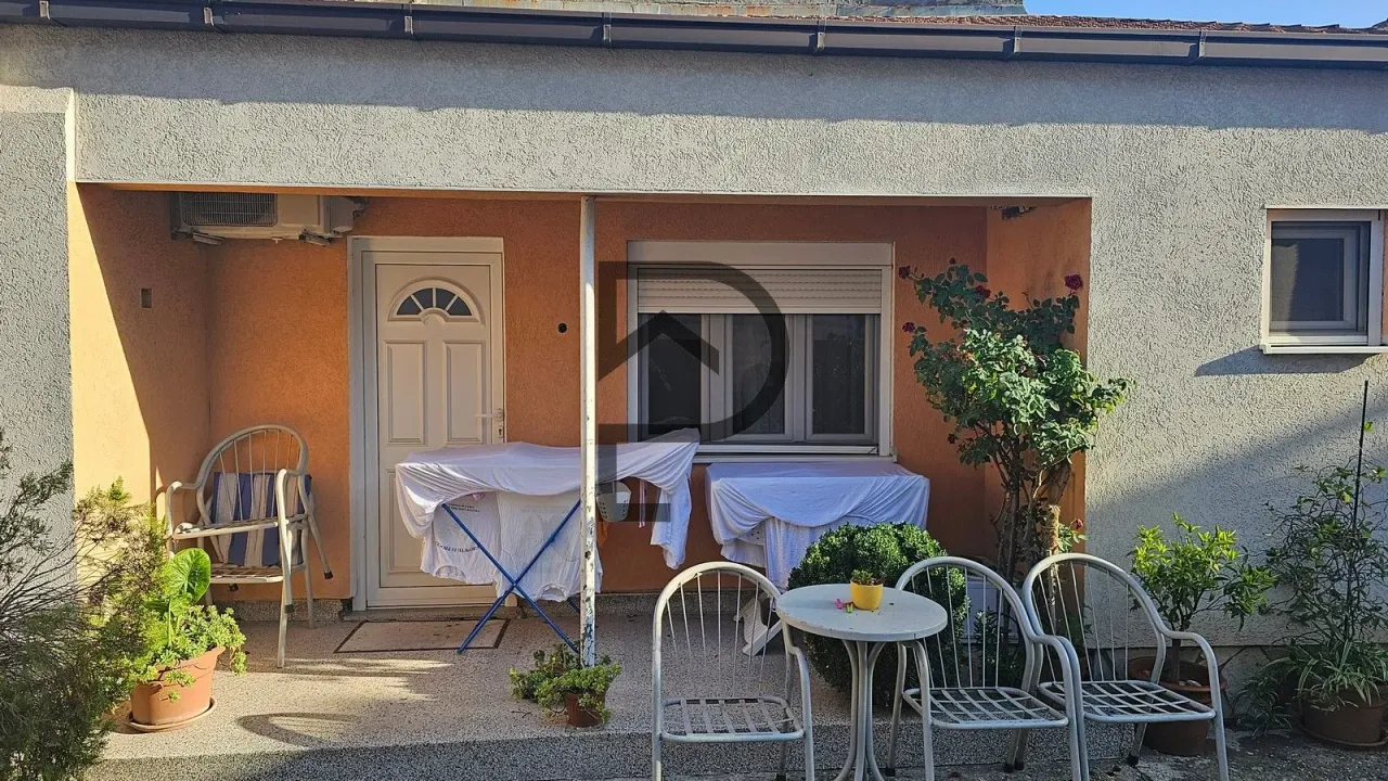 Izdavanje, stan, 25m², Drac, Podgorica