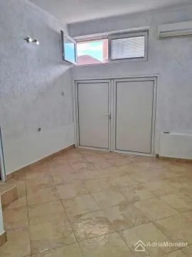 Sale, office space, 17m², Kalimanj, Tivat - image 2