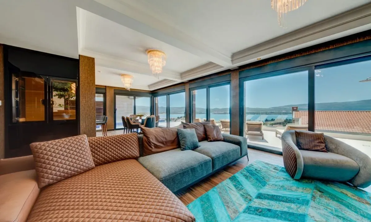 Prodaja, kuća, 454m², Tivat, Crna Gora