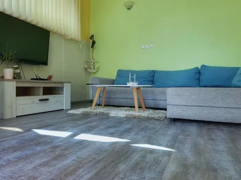 Rent, one bedroom apartment, 60m², Sveti Stefan, Budva - image 20