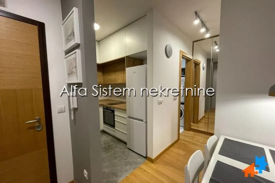 Rent, two bedroom apartment, 39m², Vračar Sve Podlokacije, Beograd