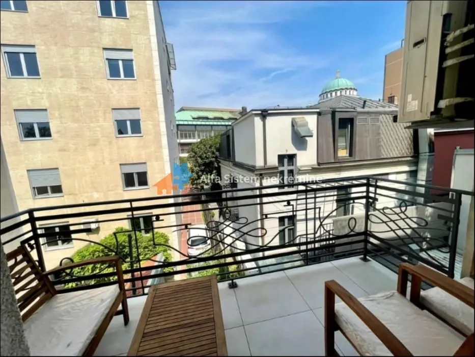Izdavanje, četvorosoban stan, 190m², Neimar, Vračar Sve Podlokacije
