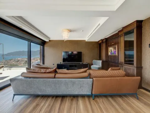 Prodaja, kuća, 311m², Tivat, Crna Gora - image 11