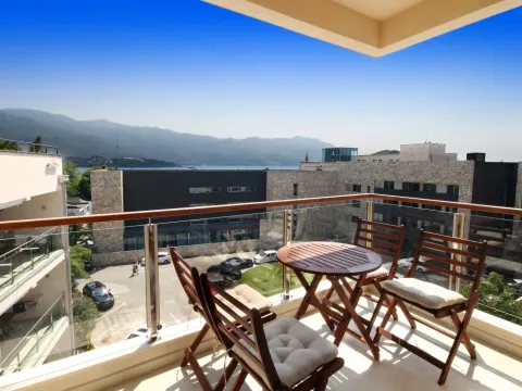 Izdavanje, dvosoban stan, 75m², Centar, Budva - image 3