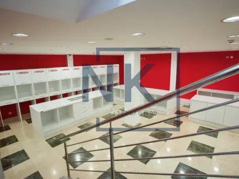 Izdavanje, poslovni prostor, 214m², Drpe Mandića, Podgorica - image 5