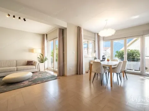 Prodaja, trosoban stan, 114m², Dobrota, Kotor - image 8