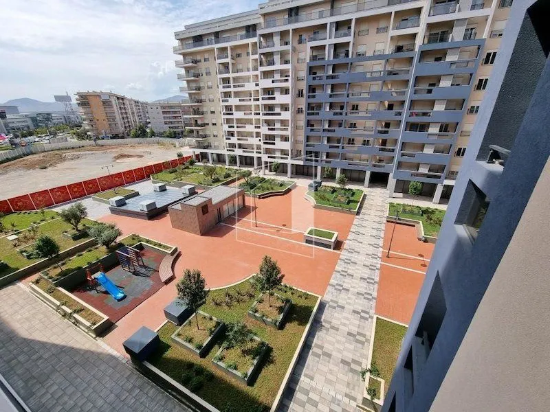 Izdavanje, dvosoban stan, 69m², Master Kvart, Podgorica
