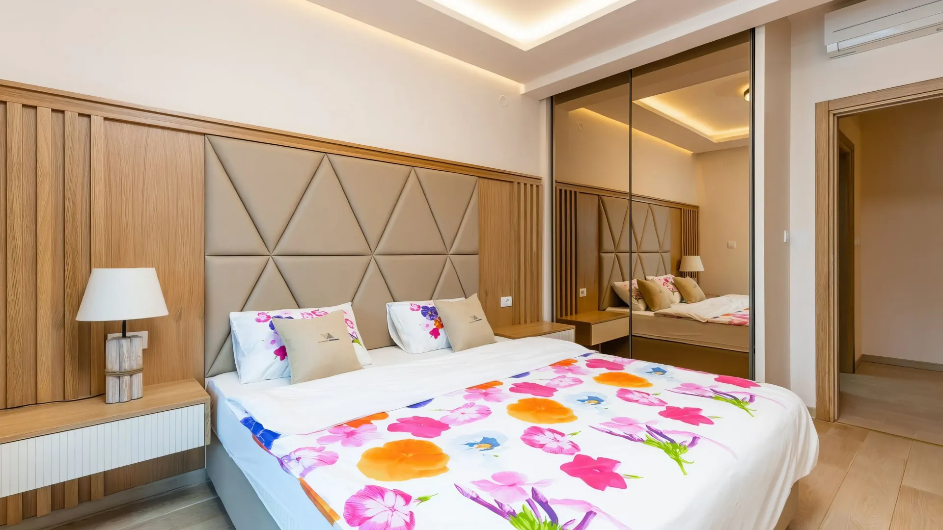 Izdavanje, dvosoban stan, 96m², Pržno, Budva