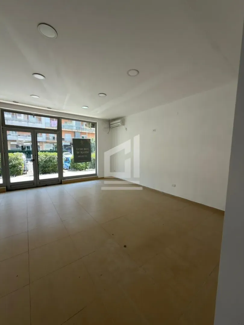 Rent, office space, 145m², City Kvart, Podgorica