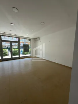 Rent, office space, 145m², City Kvart, Podgorica - image 2