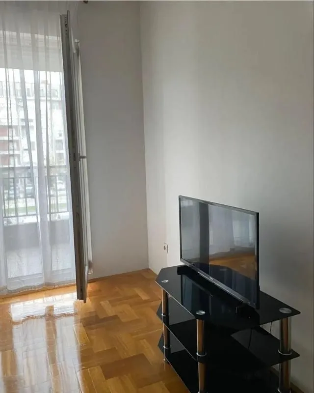 Rent, studio apartment, 29m², Stari Aerodrom, Podgorica