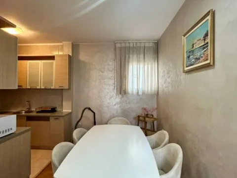 Rent, one bedroom apartment, 64m², Centar, Bar - image 8