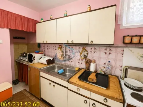 Prodaja, kuća, 240m², Centar, Inđija - image 6