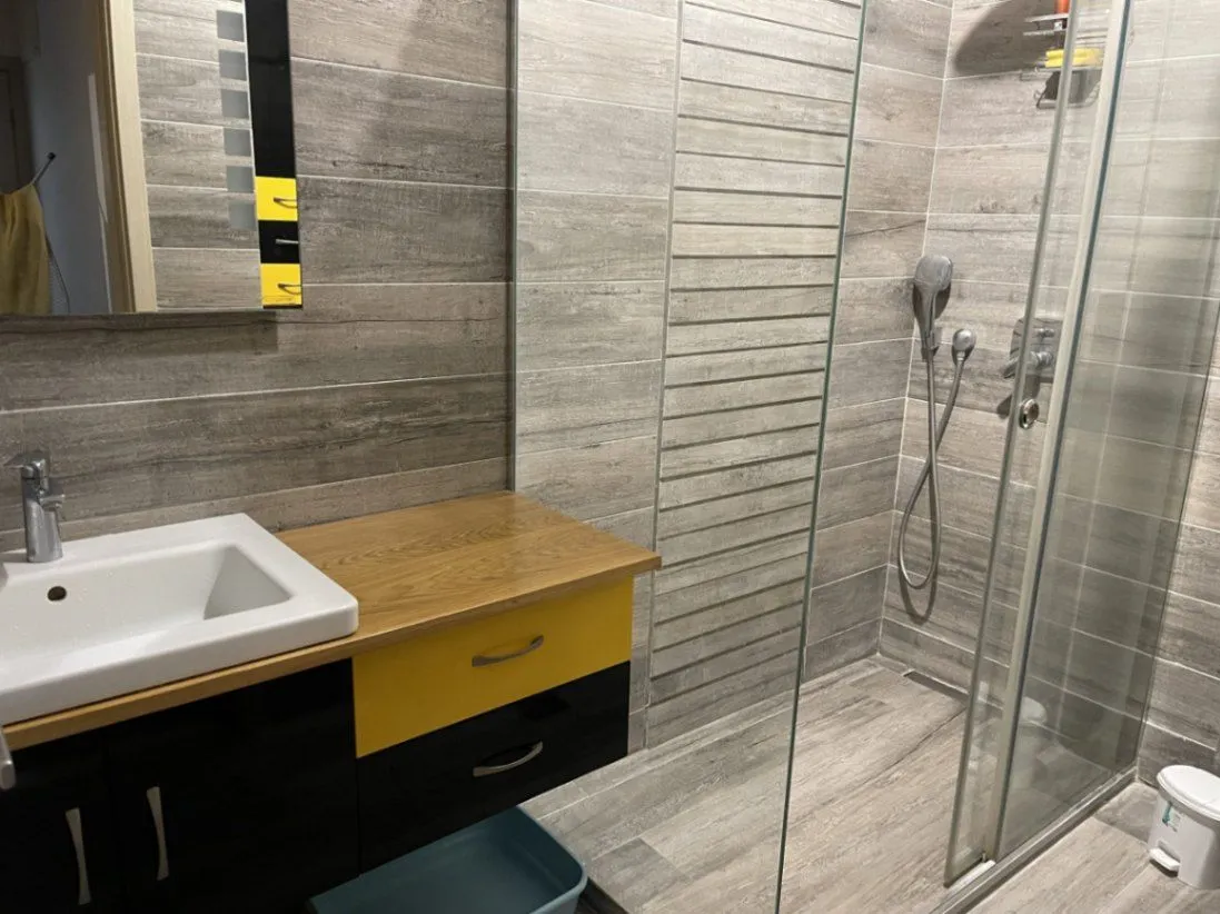 Izdavanje, trosoban stan, 100m², City Kvart, Podgorica