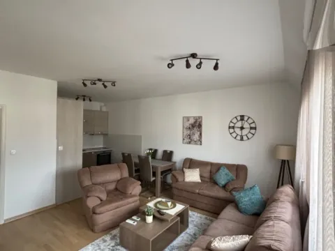 Prodaja, dvosoban stan, 63m², Blok 9, Podgorica - image 2