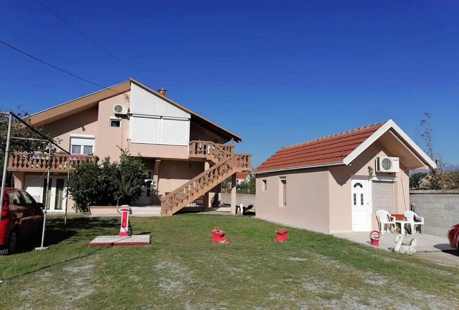 Prodaja, kuća, 350m², Podgorica, Crna Gora