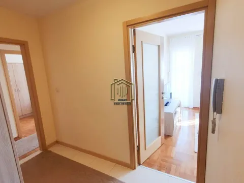 Izdavanje, dvosoban stan, 65m², Stari Aerodrom, Podgorica - image 11