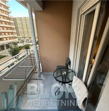 Izdavanje, jednosoban stan, 50m², Central Point, Podgorica - image 9