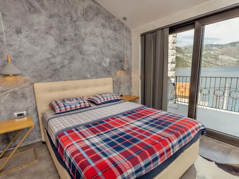 Rent, house, 300m², Kostanjica, Kotor - image 20