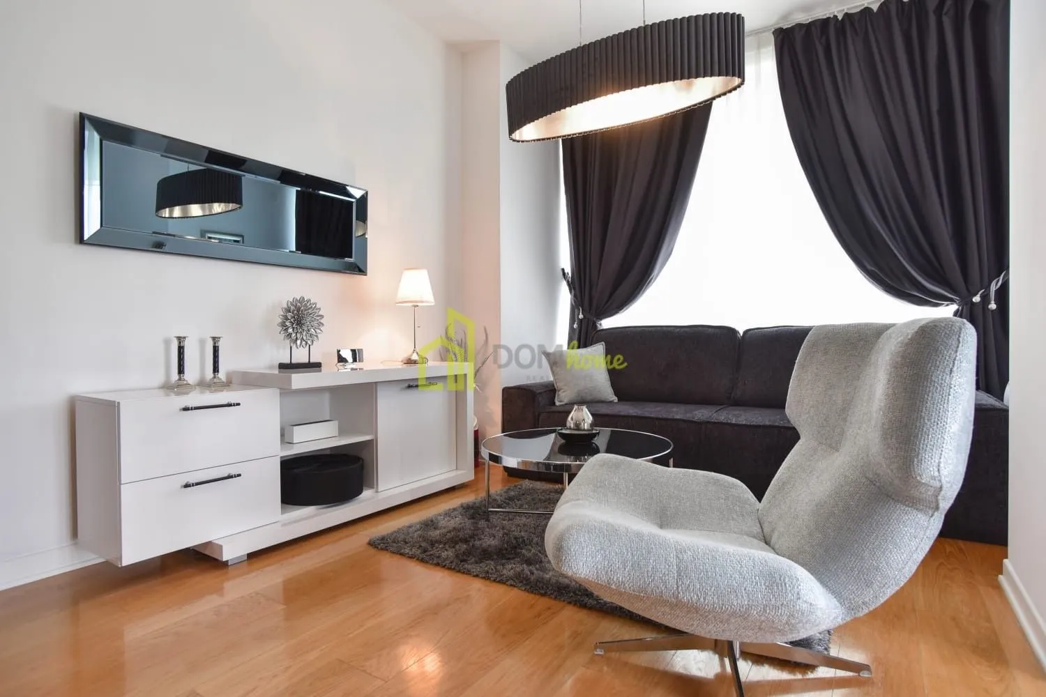 Izdavanje, trosoban stan, 89m², Tre Canne, Budva