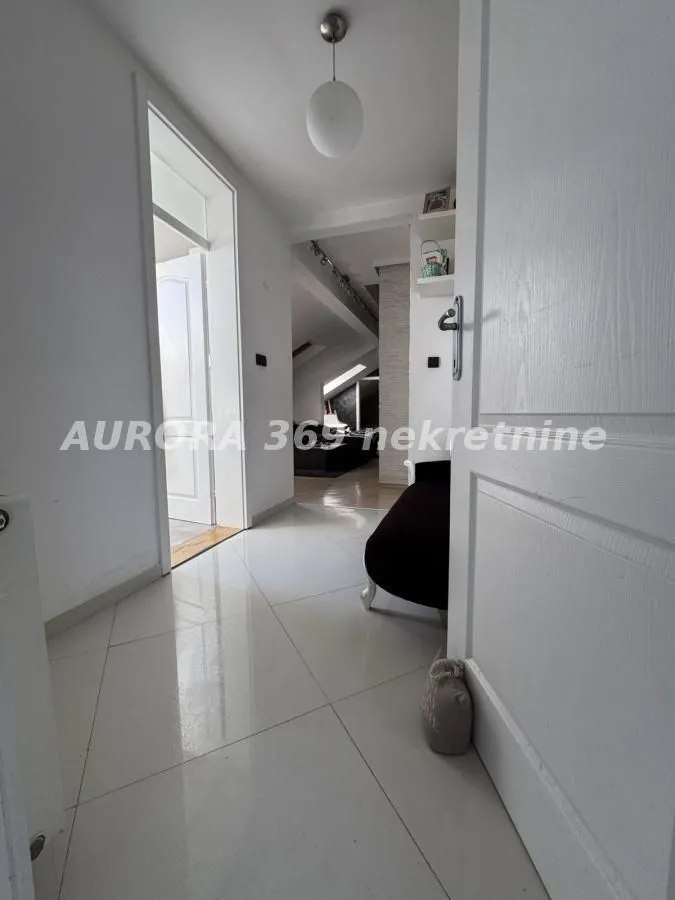 Sale, four bedroom apartment, 130m², Ruma, Srbija