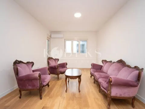 Rent, office space, 49m², Central Point, Podgorica - image 1