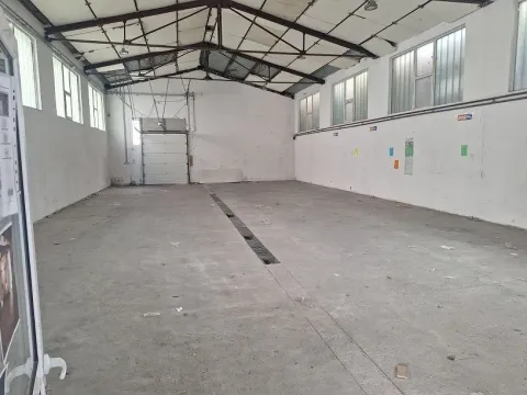 Rent, office space, 330m², Zrenjanin, Srbija - image 10