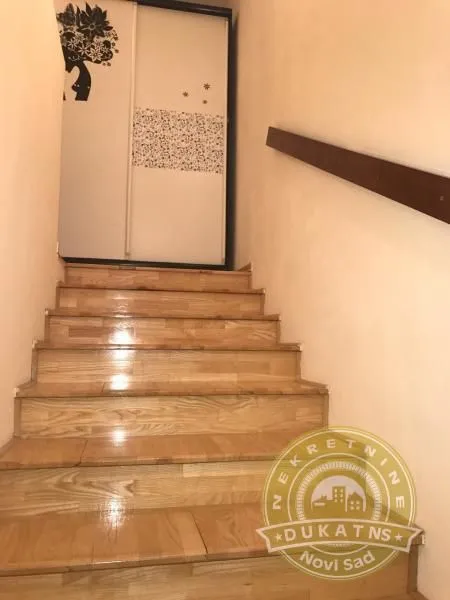 Prodaja, četvorosoban stan, 98m², Nova Detelinara, Novi Sad Sve Podlokacije