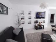 Prodaja, kuća, 260m², Centar, Jagodina - image 10